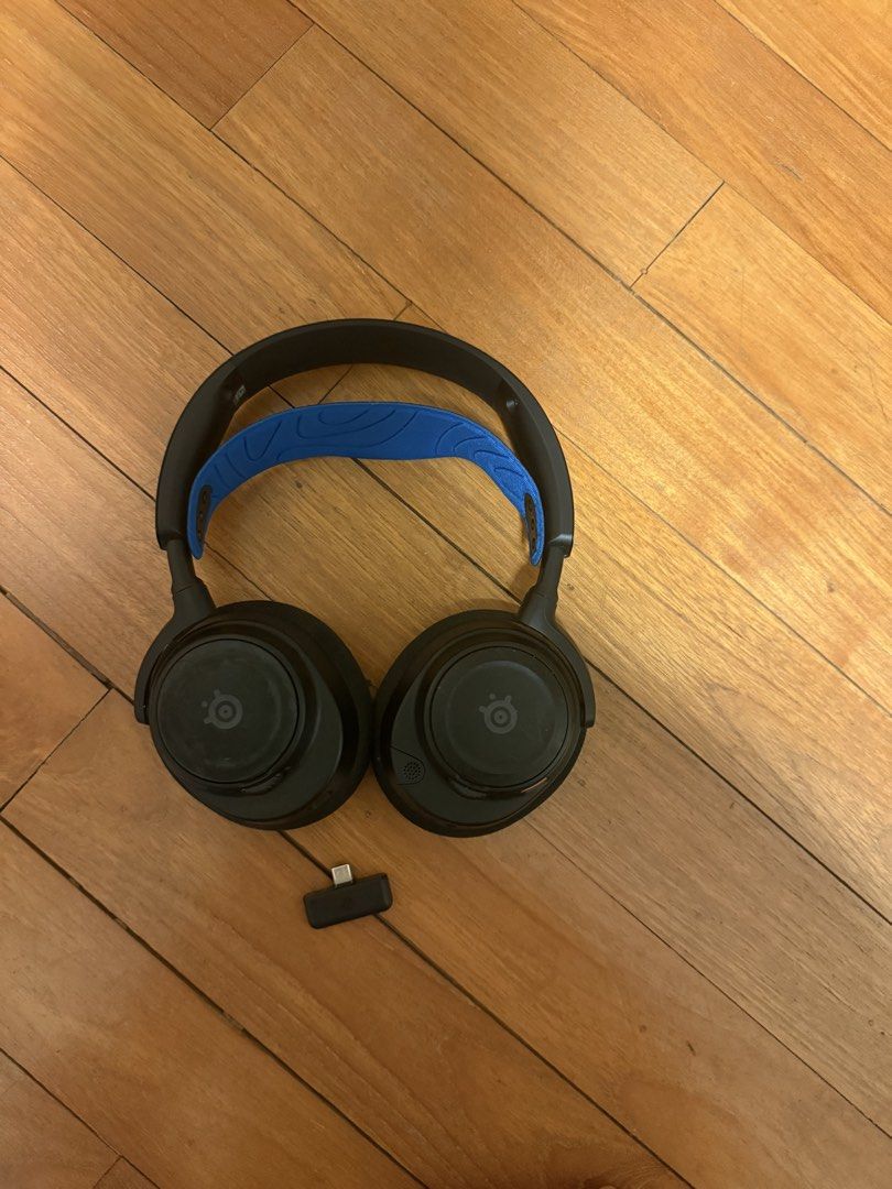 SteelSeries Arctis Nova 7P Wireless Gaming Headset