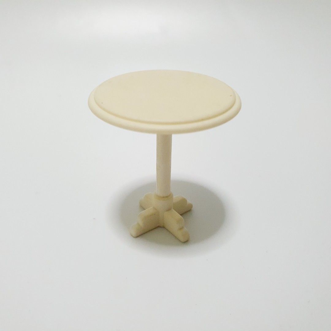 Sylvanian Families White Round Table Miniature (Category: Figurines & Statues) located in Taytay. Submitted by kyo.mono (Listing ID 1432165029, Image 1). Description: 💟Follow us on IG: kyo.mono for faster replies TikTok: kyo.mono_ for videos and review Good as new Auth from Japan Actual photo posted.