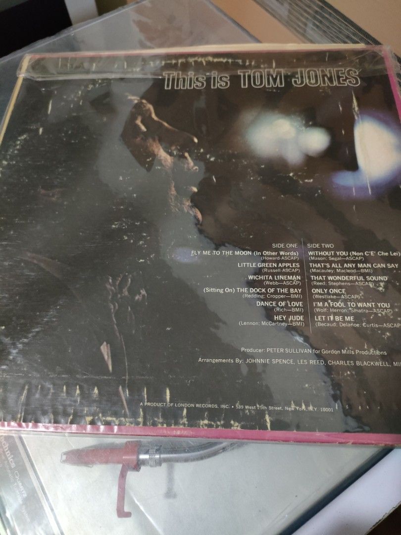 This is Tom Jones Vinyl Record (Category: Vinyls) located in Santa Rosa. Submitted by egroj_0410 (Listing ID 1432029971, Image 2). Description: - Artist: Tom Jones - Album: "This is Tom Jones" - Label: Parrot Records - vinyl in excellent condition -cover has age but not torn , still intact.