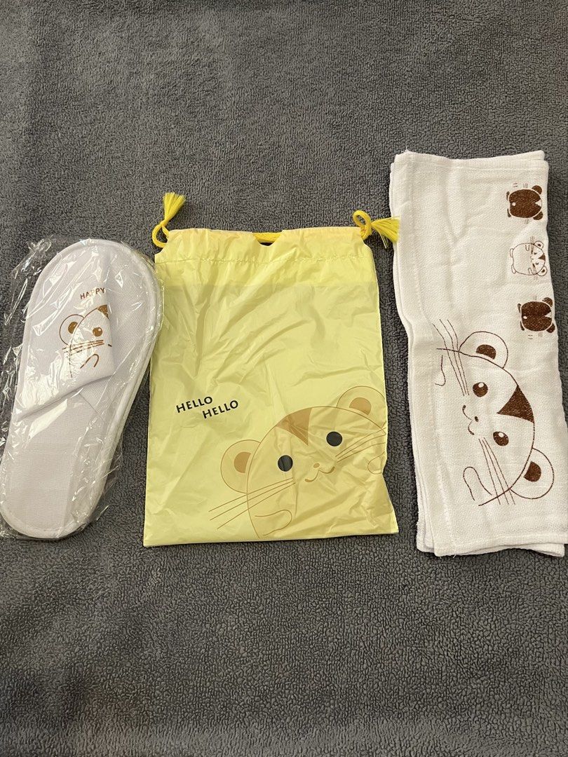 Travel Kit for Kids (Category: Baby Toiletries & Grooming) located in Bulacan. Submitted by rks_closet (Listing ID 1432063047, Image 2). Description: This includes a long towel, disposable slippers and a plastic pouch for 1 set. I have 2 sets of this! If you buy 2 sets, it will be 120Php only for both + 1 free disposable toothbrush for kids.