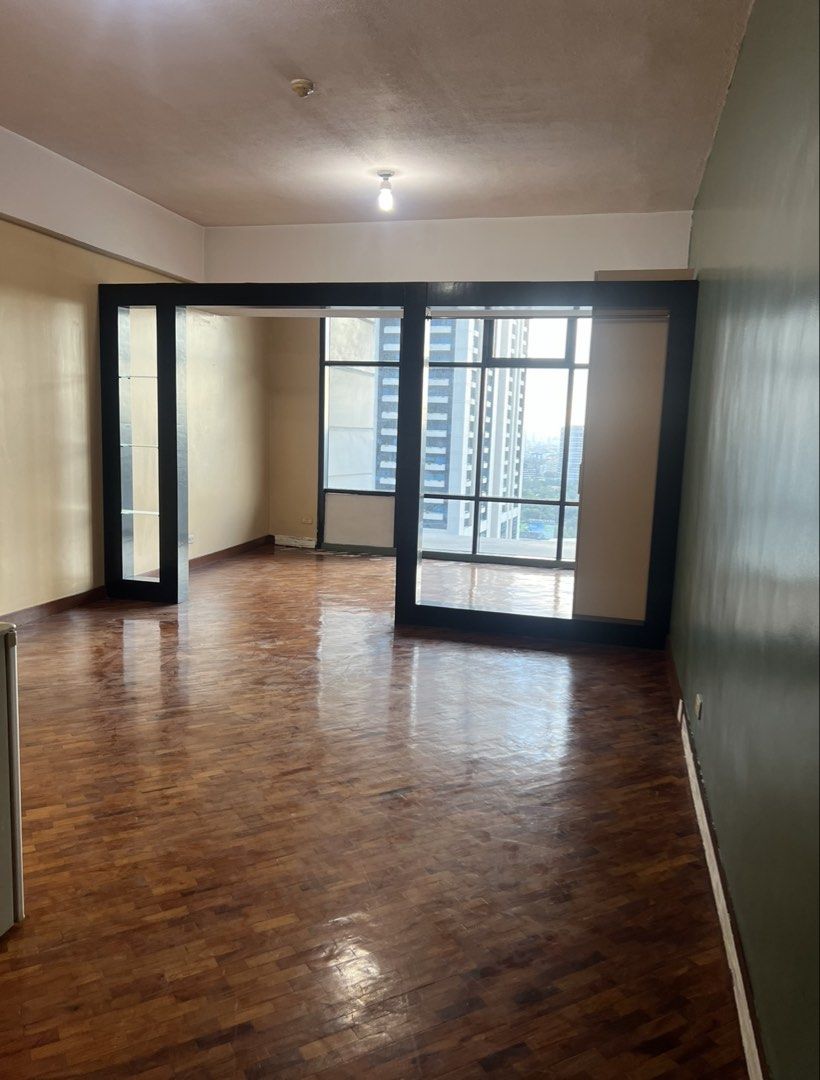 Unfurnished Spacious Studio in Malayan Plaza Ortigas (Category: Apartments & Condos) located in Manila. Submitted by eloisaenriquez (Listing ID 1432137796, Image 2). Description: Malayan Plaza walking distance to Podium, SM Megamall, Galleria Mall and Poveda Studio , 43.70 sqm Unfurnished Unfurnished no balcony Panoramic windows nice view of Wack Wack additional 5-6k for parking P 25,000/month .