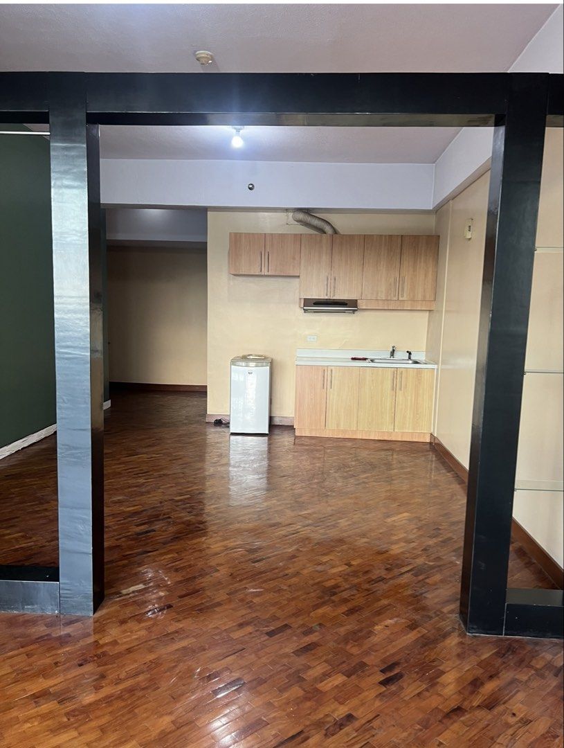 Unfurnished Spacious Studio in Malayan Plaza Ortigas (Category: Apartments & Condos) located in Manila. Submitted by eloisaenriquez (Listing ID 1432137796, Image 3). Description: Malayan Plaza walking distance to Podium, SM Megamall, Galleria Mall and Poveda Studio , 43.70 sqm Unfurnished Unfurnished no balcony Panoramic windows nice view of Wack Wack additional 5-6k for parking P 25,000/month .