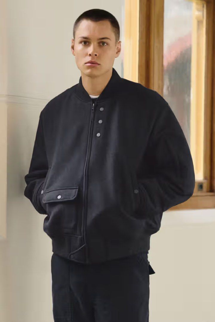 Uniqlo x Engineered Garments FW2023 Pufftech Short Blouson Jacket (Category: Coats, Jackets and Outerwear) located in Quezon City. Submitted by forgarments (Listing ID 1432014248, Image 1). Description: Uniqlo x Engineered Garments FW2023 Pufftech Short Blouson Jacket Excellent Condition Size: Small Shoulder: 19.5 inches Chest width: 23.5 inches Sleeve: 22.5 inches Length: 25 inches Hem: 18.5 inches A Fall/Winter 2023 collaboration piece from Uni