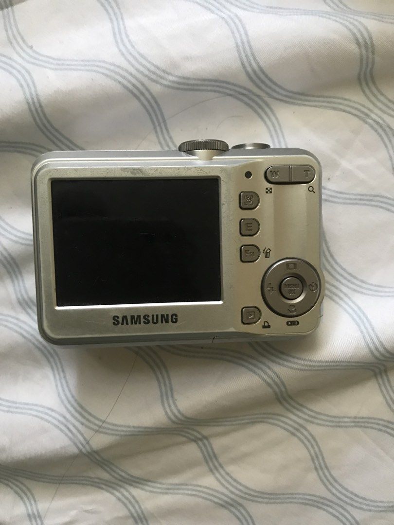 Untested Samsung S860 Digital Camera (Category: Cameras) located in Imus. Submitted by buwansupercute (Listing ID 1432080797, Image 2). Description: bought this untested cam for 180 :) didn’t have the batteries + sd card for it. However, it opened using my friend’s battery :).