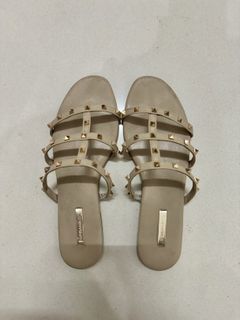 (Kategori: ) berada di . Dikirim oleh edloee (ID iklan 1432114947, Gambar 1). Deskripsi: .