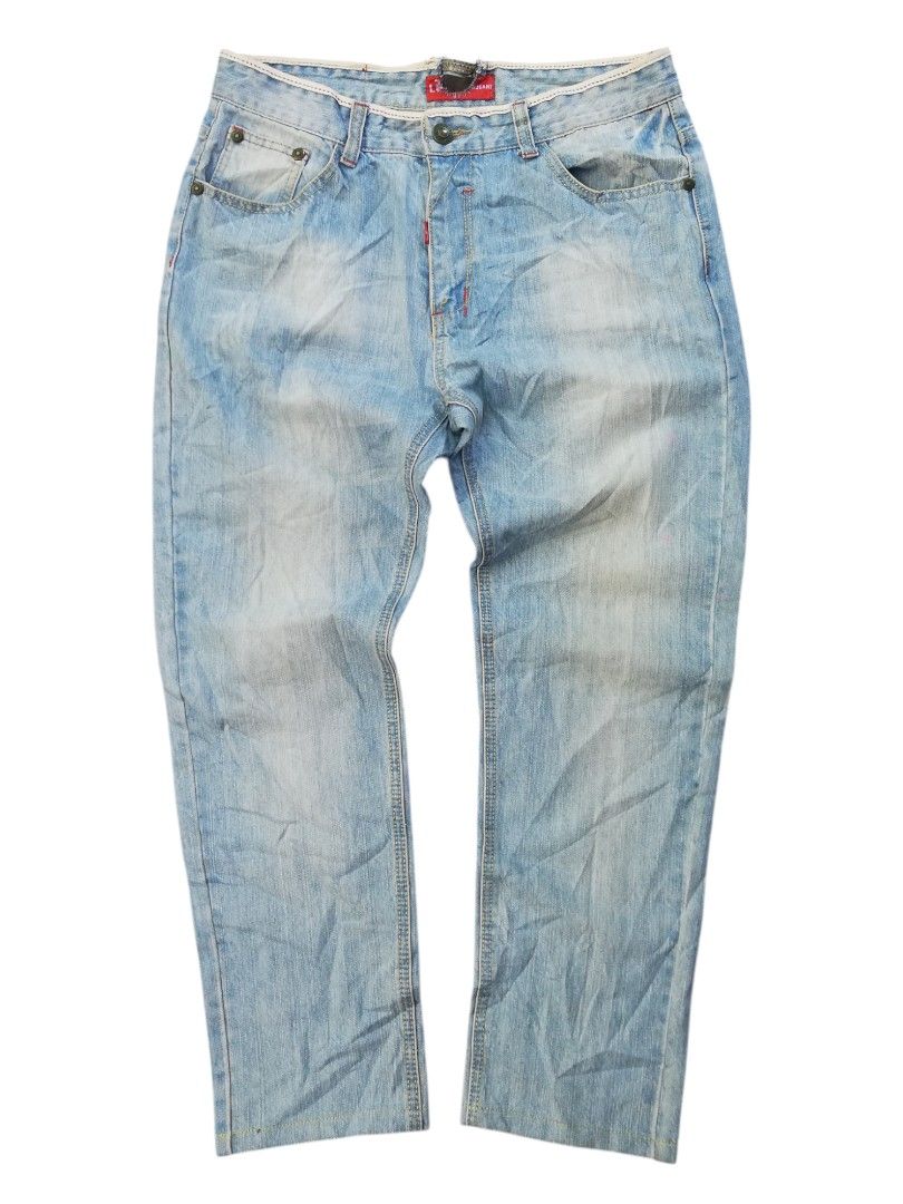 Vintage Levis 501 Light Washed Jeans (Category: Jeans) located in Cadiz. Submitted by hunteer (Listing ID 1432149829, Image 2). Description: For Sale! Vintage Levis 501 Blue Jeans ‎ ‎ ‎• Good Condition, 8.5 out of 10 color rate ‎• 100% Cotton, Size 34 • Authenticity not guaranteed ‎• Dimes: Direct Chat ‎• Issue: Need Wash, Stains, Tailored ‎• Message me for details, fix price ‎ ‎See photos (lighting may affect color) ‎Pm if interested — buyer pay