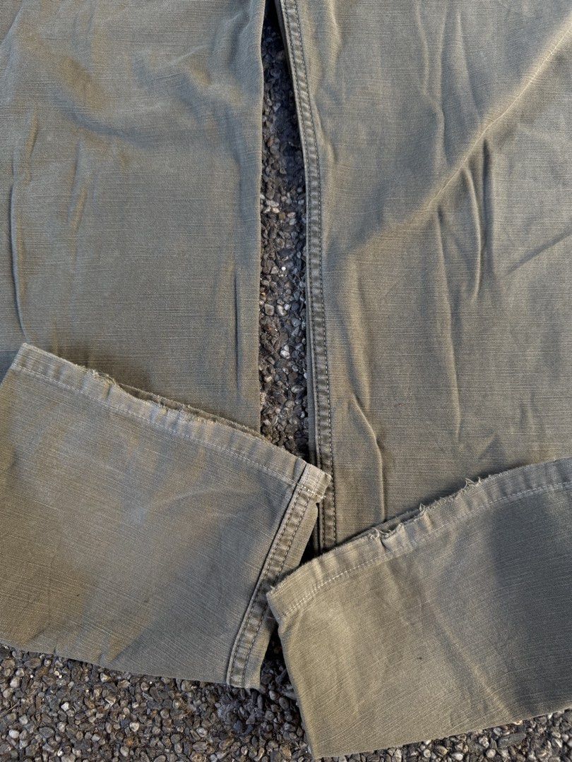 Vintage Spellbound Fatigue Utility Trousers (Category: Trousers) located in Quezon City. Submitted by though.bare (Listing ID 1432116543, Image 2). Description: Fits on 31-32 for Men In good, worn condition. No major flaws. Waist : 16.5" Length : 40.5" Inseam : 30.5" Thigh : 12" Hem : 8.5" Front Rise : 11" No-when worns. Listings not marked sold/reserved are available. These are preloved/used items, manage expectations. Visit my profile for more!