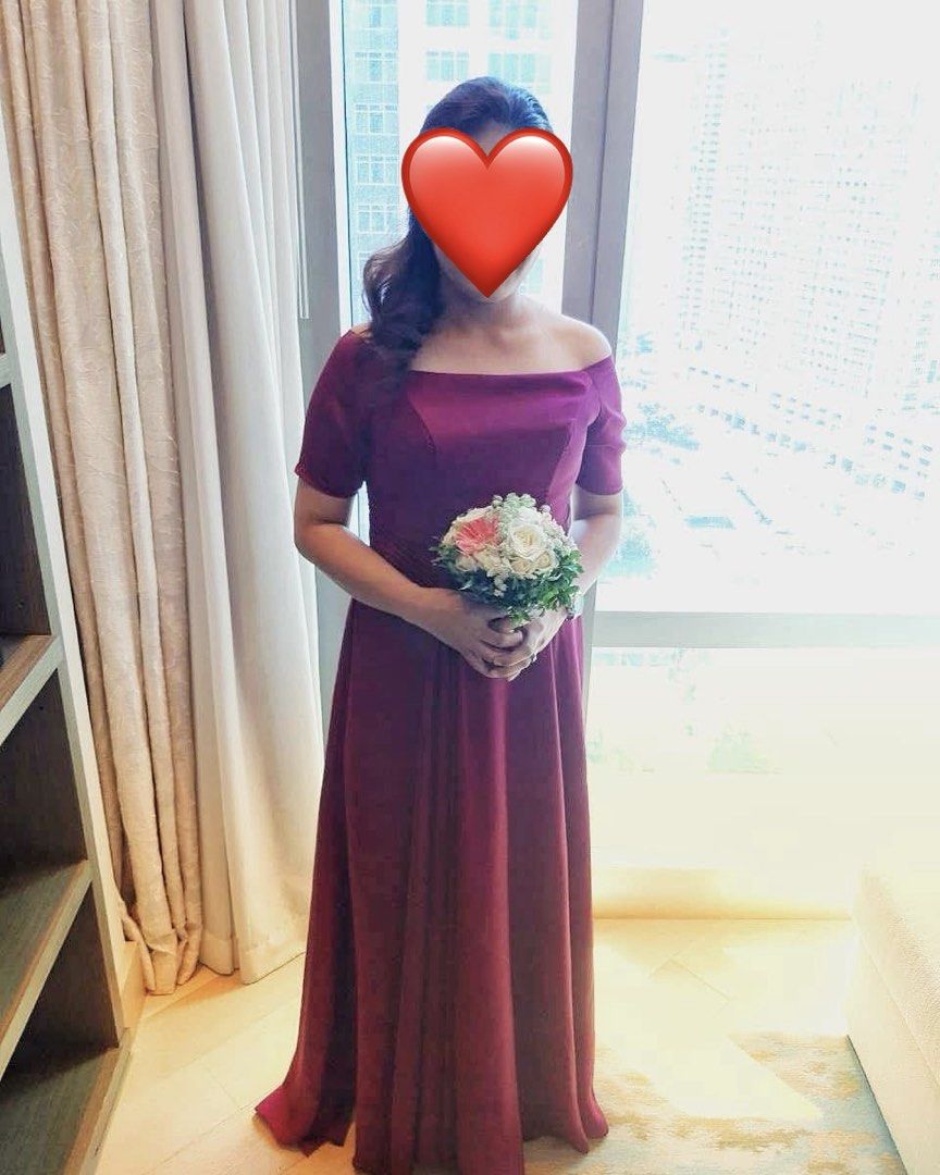 Wine Red Bridesmaid Dress (Category: Evening dresses & gowns) located in Caloocan City. Submitted by missyel451 (Listing ID 1432175139, Image 1). Description: Off shoulder Bridesmaid dress in wine red. Only used once. Fits Medium to Semi Large Body Frame.