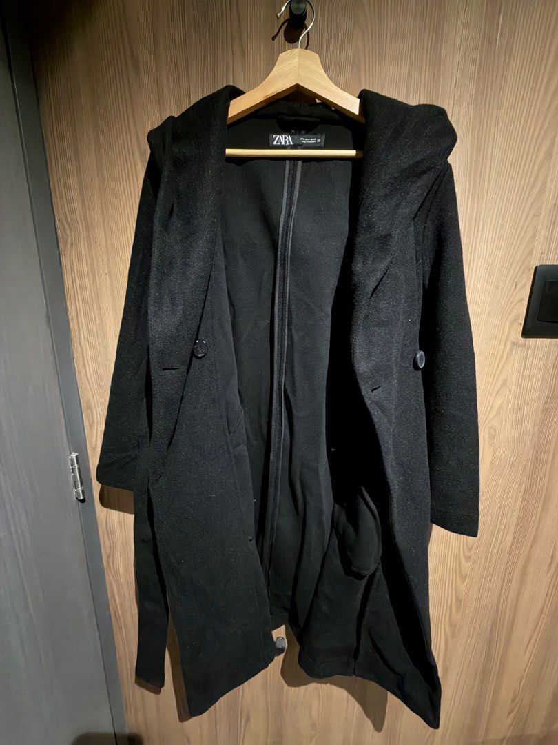 Zara Coat (Category: Coats, Jackets and Outerwear) located in Mandaluyong City. Submitted by clawset (Listing ID 1432106404, Image 2). Description: - Authentic - Size Small - Buyer arranges same day delivery .