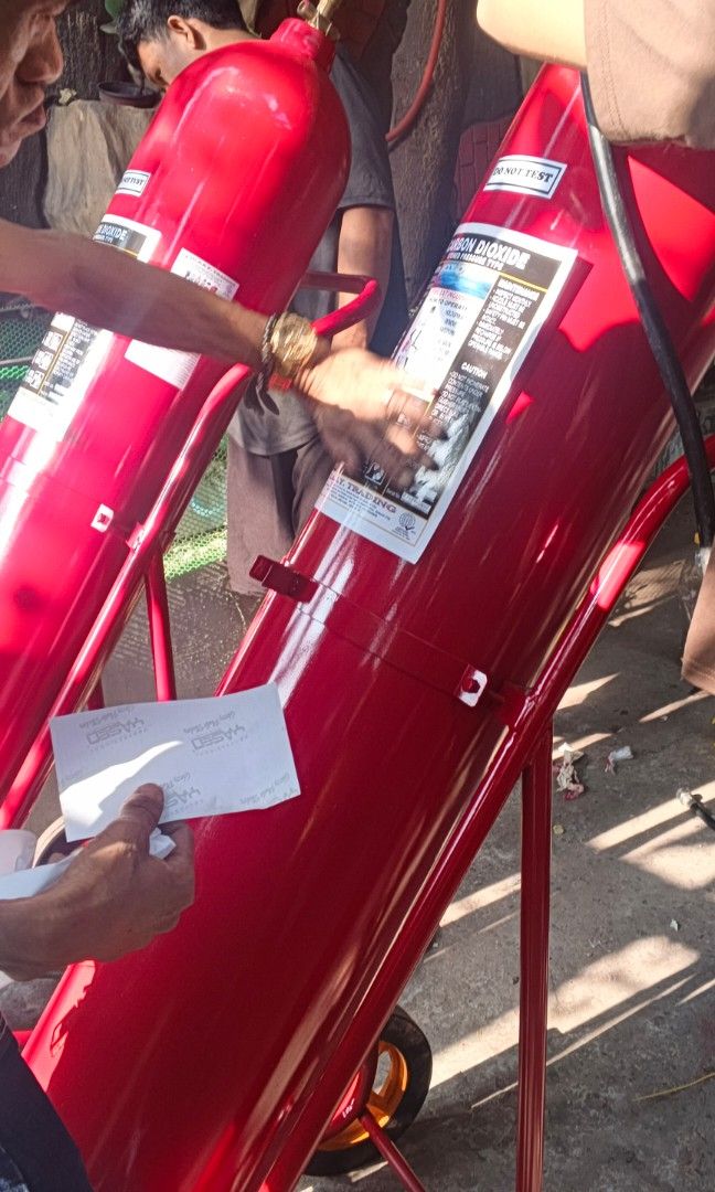 100lbs Fire Extinguisher Dry Chemical (Category: Announcements) located in Quezon City. Submitted by willfiresafety (Listing ID 1432271794, Image 2). Description: 100lbs Dry Chemical.