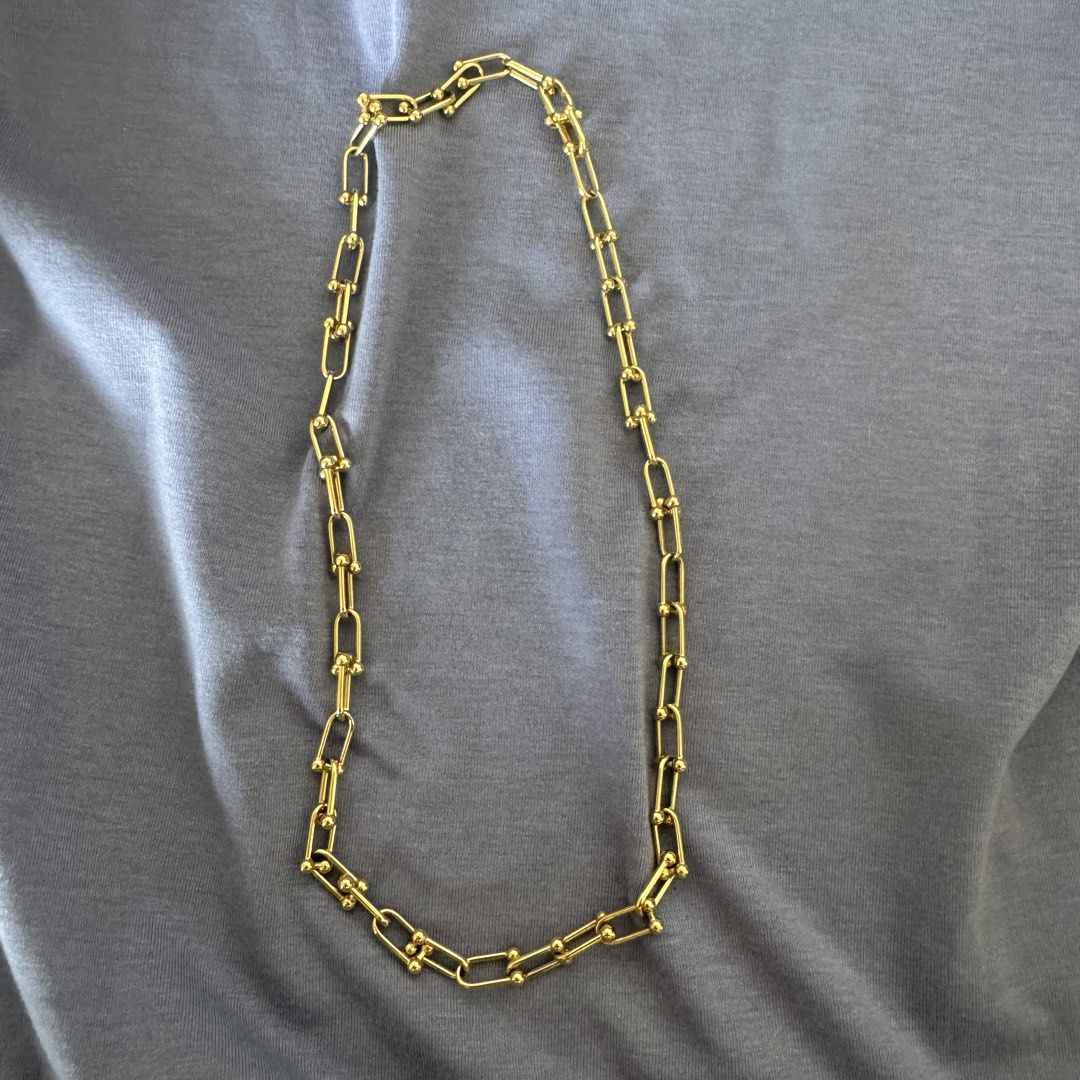 18k Gold Pawnable Hardware Chain (Category: Necklaces) located in Manila. Submitted by miskym (Listing ID 1432265466, Image 1). Description: Weight: 15.87 Brand new Not selling per gram but per piece.