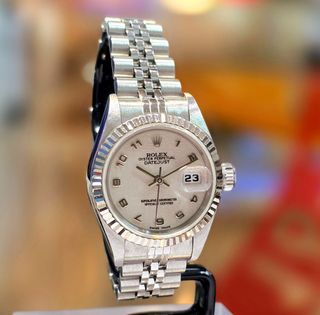 (Category: ) located in . Submitted by davidofftimepieces (Listing ID 1432293841, Image 1). Description: .