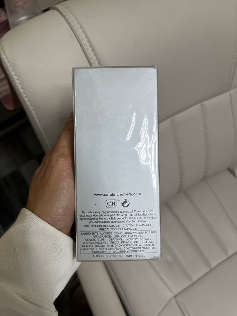 212 MEN✨ (Category: Sanitary Hygiene) located in Iloilo. Submitted by anonymous_ph (Listing ID 1432371673, Image 2). Description: 212 MEN✨ 100ML FACTORY SEALED w/ BOX 📍MALL PULL OUT .