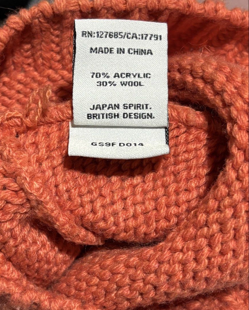 🔥 SUPERDRY BEANIE 🔥 (Category: Beanies) located in Hermosa. Submitted by breestyle (Listing ID 1432354413, Image 2). Description: Premium feel + standout color 🍊 • Superdry Company • 70% acrylic / 30% wool • One size (stretchable) • Condition: Good as new Perfect pang cold fits / street style 💯 💰 ₱499 (negotiable) 📦 Shipping nationwide PM lang G!.
