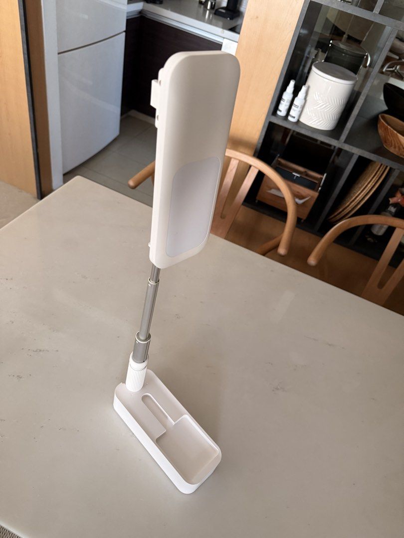 Adjustable LED Desk Lamp - White