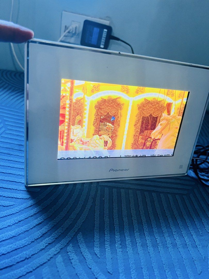 Affordable Pioneer digital photo frame 😍👌 (Category: Other Photography Accessories) located in Malolos. Submitted by afford.japan (Listing ID 1432233563, Image 3). Description: Affordable Pioneer digital photo frame 😍👌.