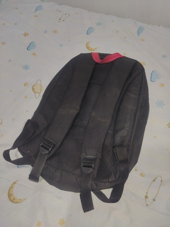 Asus Backpack (Category: Backpacks) located in Manila. Submitted by jackieee_petra (Listing ID 1432370645, Image 2). Description: Asus Backpack for sale Price: 149 Decent condition MOP: Gcash, Paymaya COD: J&T, PICK UP, MEET UP LOC: Zaragoza Nueva Ecija RFS: Funds.