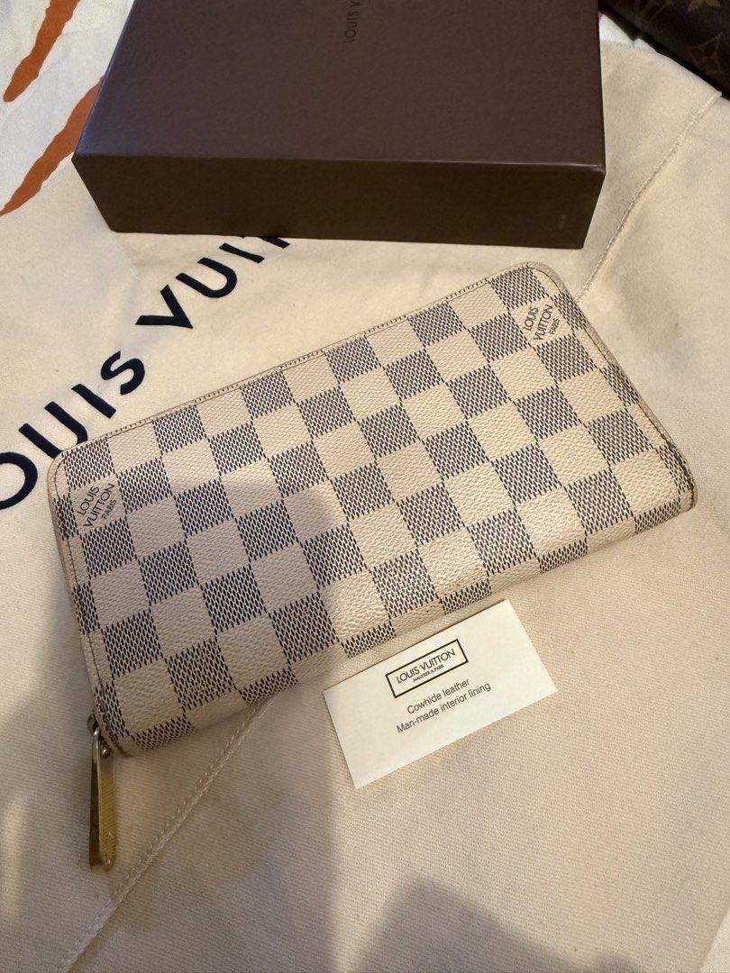 Authentic Louis Vuitton Damier Azur Zippy Wallet (Category: Luxury Bags & Wallets) located in Angeles City. Submitted by luxuresbagsandaccessories (Listing ID 1432357062, Image 2). Description: Lv azur zippy wallet With box and paper bag Guaranteed authentic .