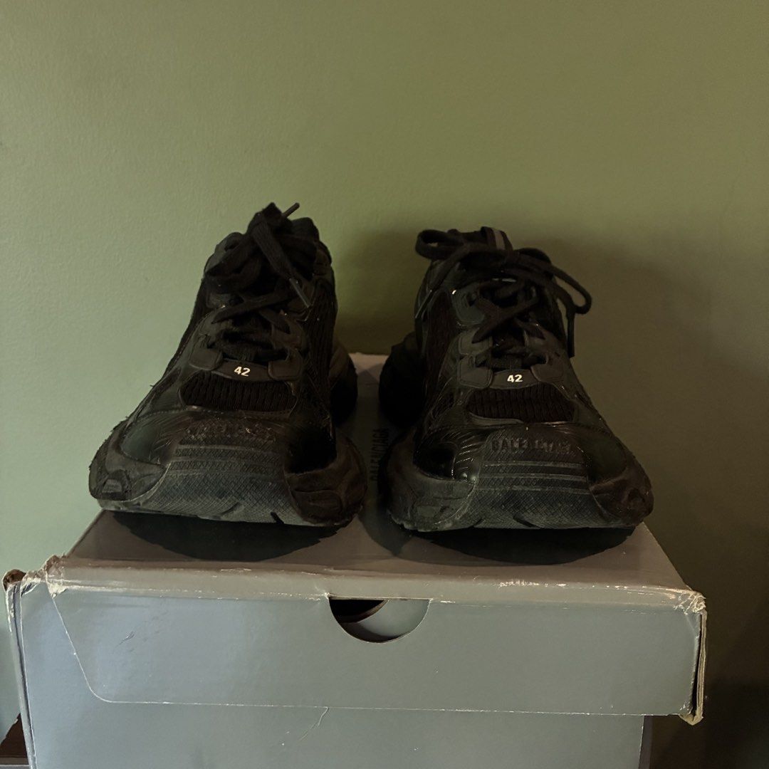 Balenciaga 3XL Triple Black (Category: Sneakers) located in Quezon City. Submitted by 003___ (Listing ID 1432390479, Image 2). Description: - Balenciaga 3XL - Guaranteed Authentic - Color: Black - Size: 42 - Fits 10.5-11 - Upper: Mesh and rubber - Includes original box and extra shoelaces .