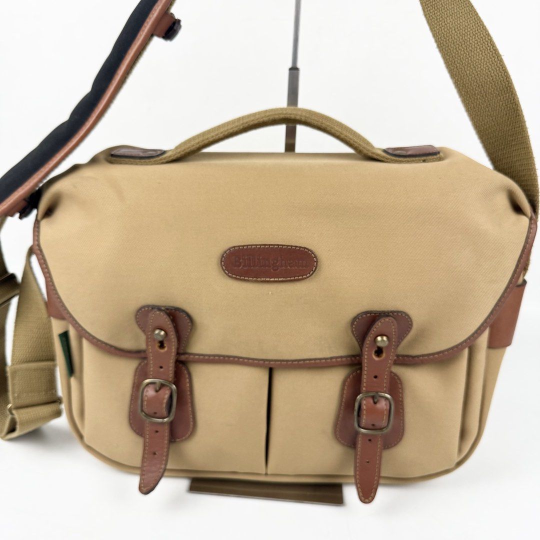 Billingham Hadley Pro Camera Bag (Category: Sling Bags) located in Manila. Submitted by jademax (Listing ID 1432372756, Image 2). Description: Billingham Hadley Pro Camera Bag.