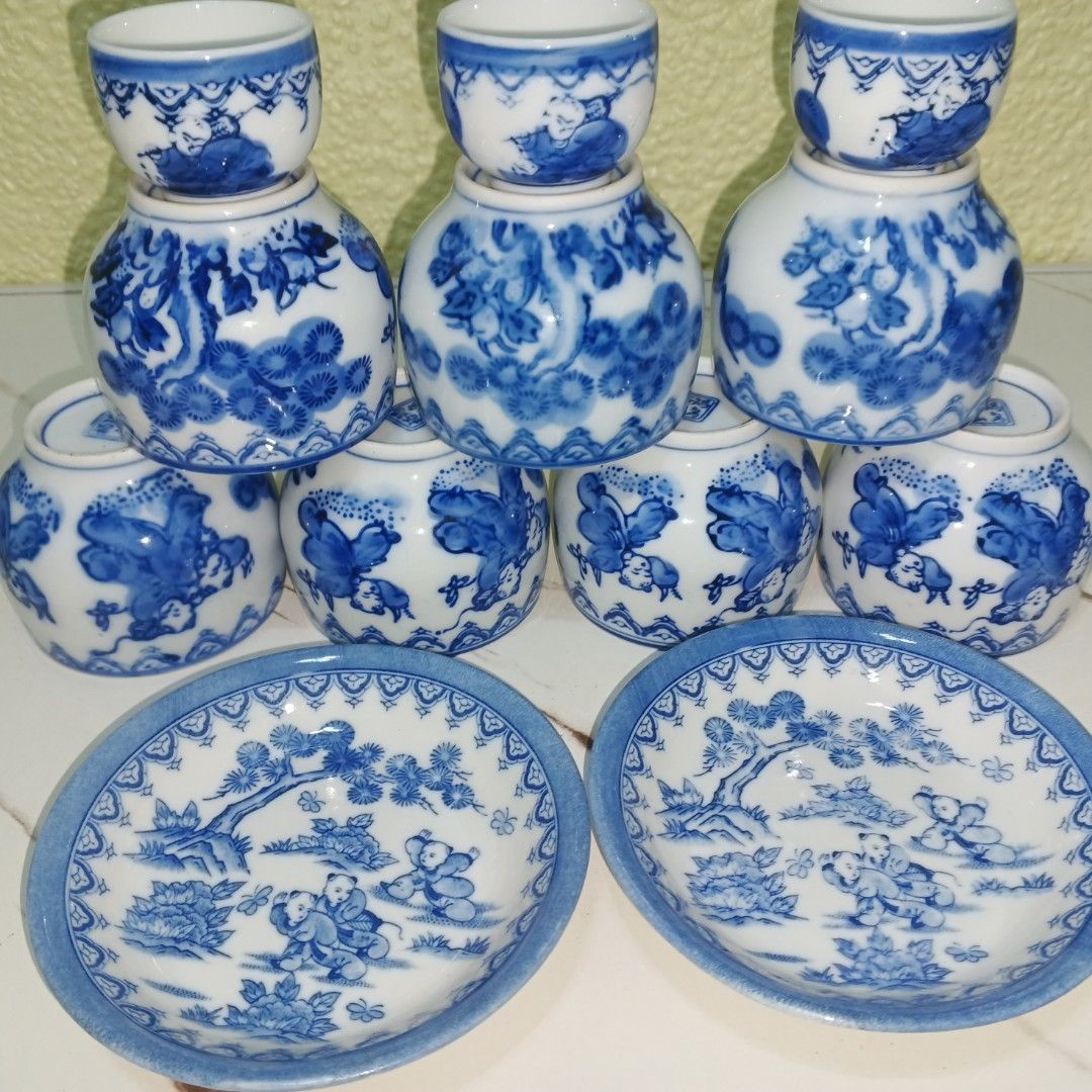 Blue and White Ceramic Set (Category: Coffee & Tea Tableware) located in Caloocan City. Submitted by gemmareas571129 (Listing ID 1432345803, Image 2). Description: .