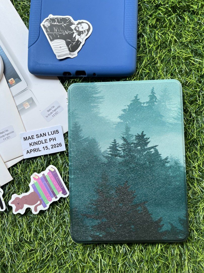 Bundle Kindle Case for 11th gen Paperwhite (Category: Other Mobile & Gadget Accessories) located in Guiguinto. Submitted by kagandahan.ph (Listing ID 1432264609, Image 3). Description: FOR SALE KINDLE PAPERWHITE 5 BUNDLE CASE (11th Gen) SELLER ID: 0748 PRICE: ₱520 (TAKE ALL) BUNDLE INCLUSIONS: * 2x Kindle Cases * Stickers * 1x Magnetic Popsocket * Screen Protectors ITEM DETAILS: * UNIT: Kindle Case for 11th Gen Paperwhite 5 * CONDITION: 100% Bran