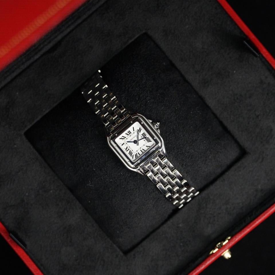 Cartier Panthère de Cartier Watch (Category: Luxury Watches) located in Taguig. Submitted by sourcedbym (Listing ID 1432203059, Image 2). Description: - Authentic Cartier Panthère de Cartier watch - comes with all inclusions and free gift from cartier Message me 09399104052 for serious inquiries #Cartier.