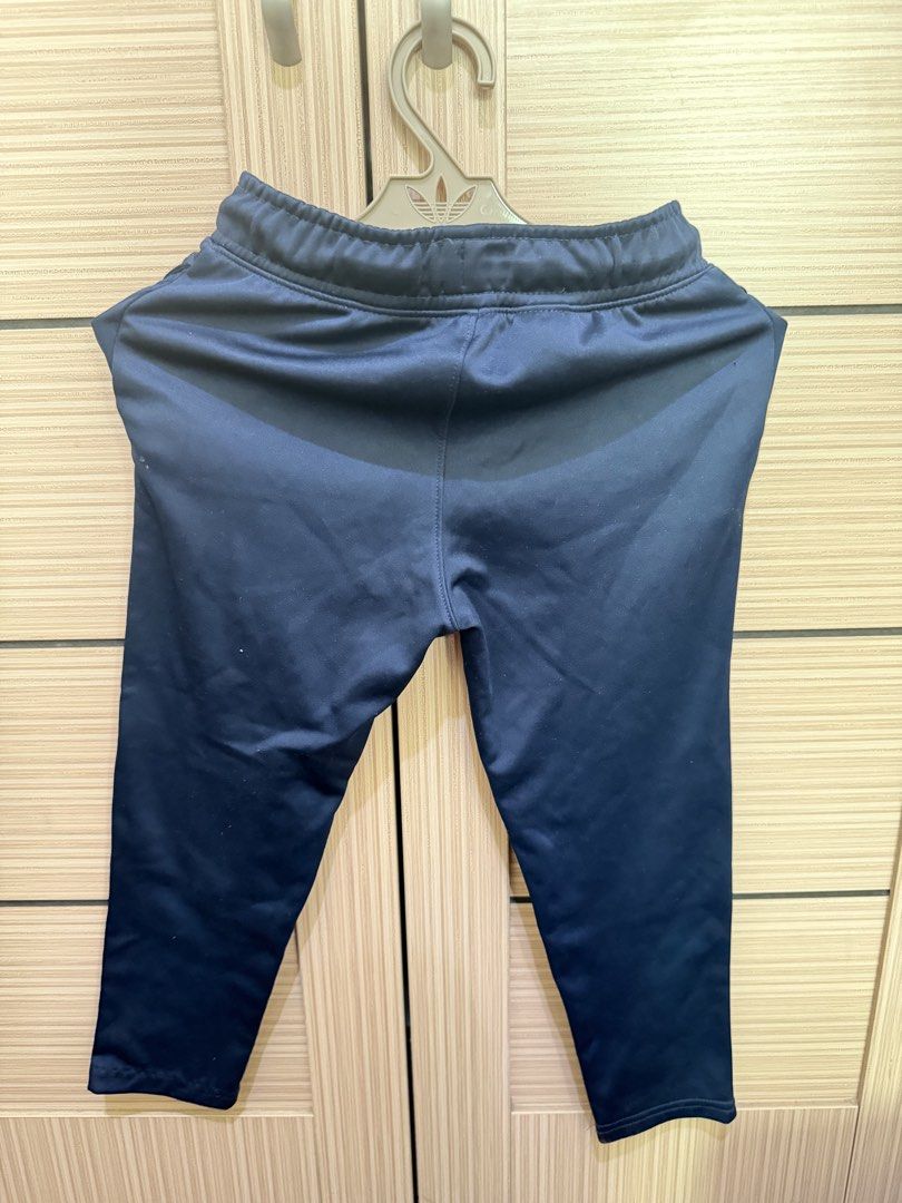Cat & Jack Navy Blue Sweatpants 5T (Category: Babies & Kids Fashion) located in Quezon City. Submitted by princesspatsy100 (Listing ID 1432270225, Image 2). Description: Navy blue sweatpants from Cat & Jack, size 5T. Features a drawstring waist and reinforced knees. Made in Guatemala. The pants are a solid navy blue color. Perfect for everyday wear. Can pass as new Maganda Ang Tesla.