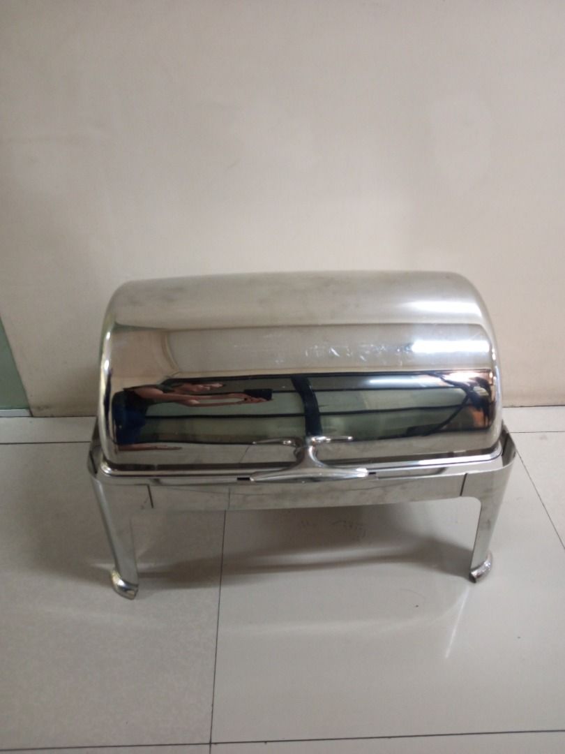 Chaffing Dish (Category: Other Kitchenware & Tableware) located in Quezon City. Submitted by foxsquaredeals (Listing ID 1432286908, Image 2). Description: 4pcs available @ P4,500 each P16,000 take all RFS: Used from previous business Own pick up/SF shouldered by buyer. MOP: Cash upon pick up, BDO, BPI or Chinabank.