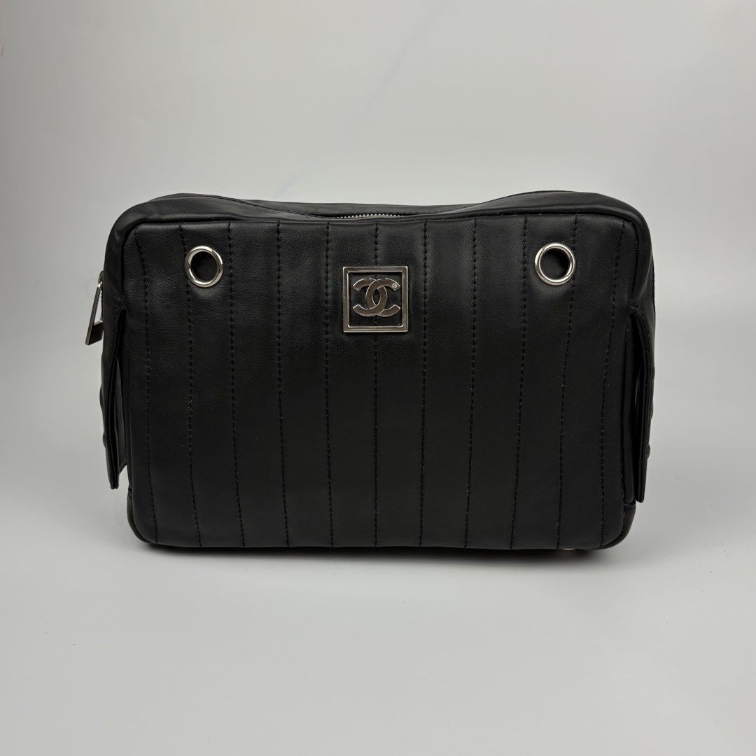 Chanel Clutch Bag (Category: Luxury Bags & Wallets) located in Bacolod City. Submitted by cast.archives (Listing ID 1432374882, Image 1). Description: Chanel Clutch Bag Size: Medium to large Condition: Excellent Flaw: None.