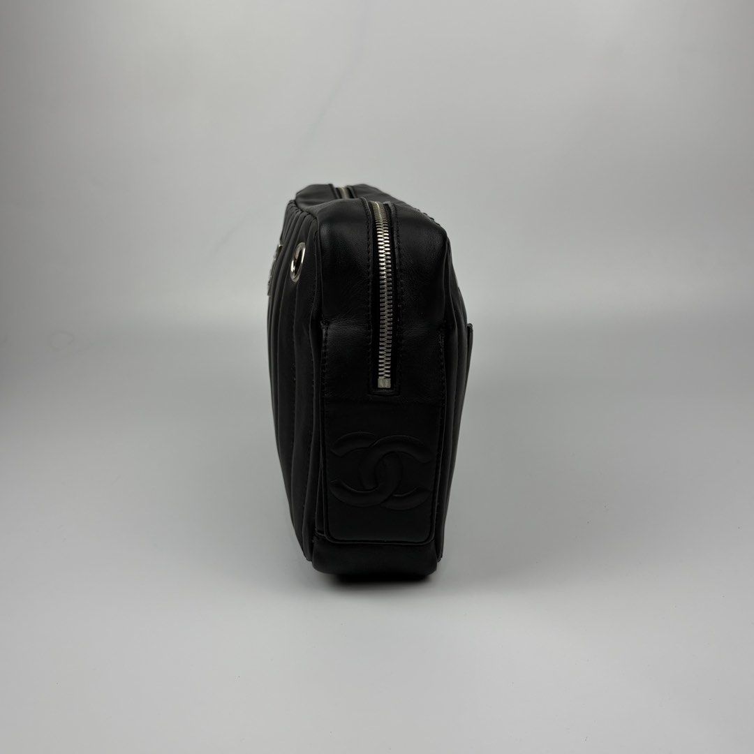 Chanel Clutch Bag (Category: Luxury Bags & Wallets) located in Bacolod City. Submitted by cast.archives (Listing ID 1432374882, Image 3). Description: Chanel Clutch Bag Size: Medium to large Condition: Excellent Flaw: None.