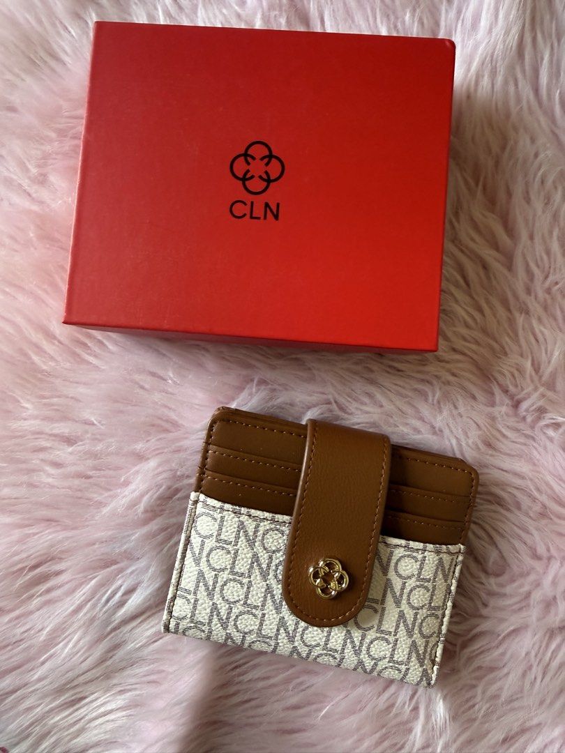 CLN Kayzie Wallet (Category: Luxury Bags & Wallets) located in Cavite. Submitted by mojacky (Listing ID 1432247544, Image 1). Description: Just removed the tag..