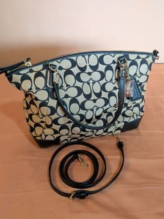 (Category: ) located in . Submitted by goodie2muchshoes (Listing ID 1432261958, Image 1). Description: .