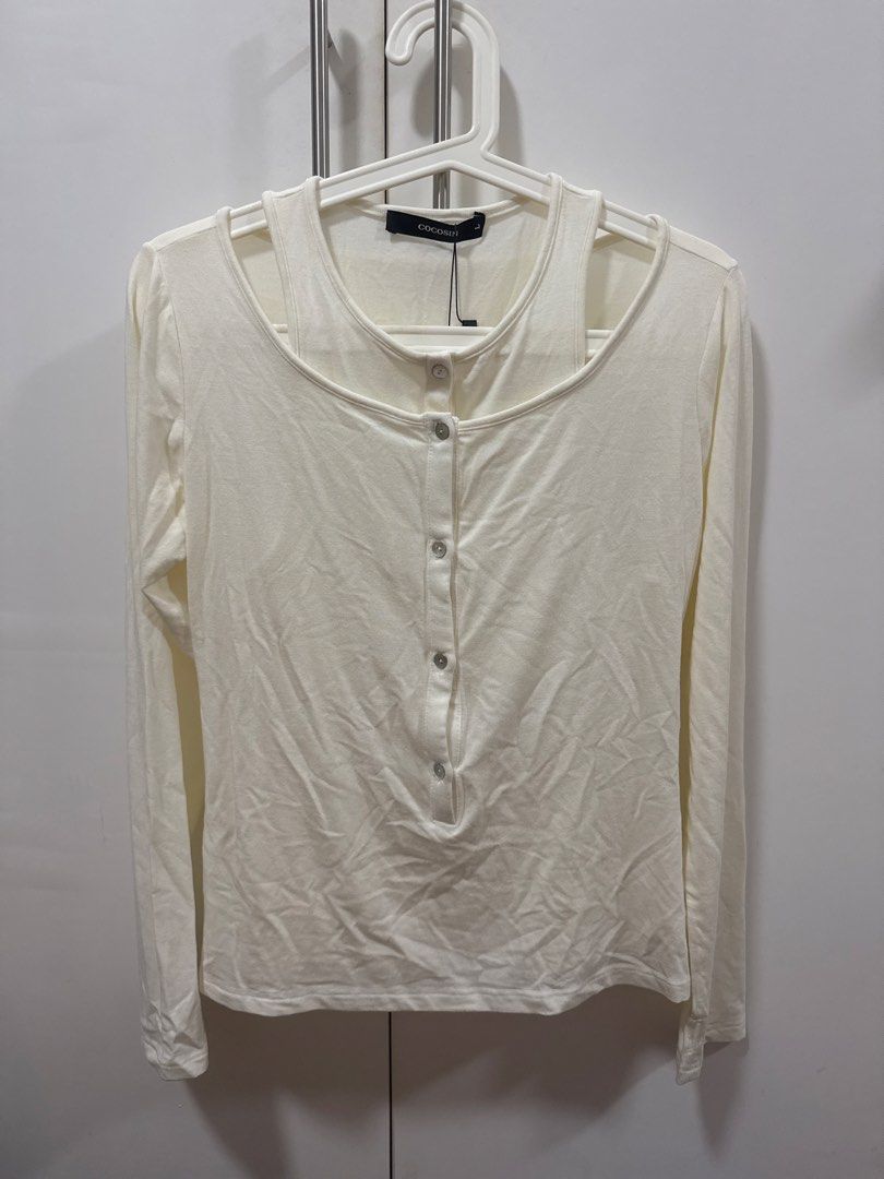 Cocosin Top (Category: Longsleeves) located in Los Banos. Submitted by declutterbycee (Listing ID 1432285431, Image 1). Description: .