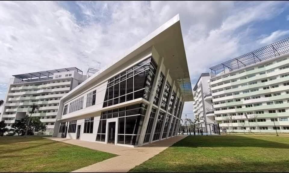 Condo For Rent (Category: Apartments & Condos) located in Manila. Submitted by mas_ka (Listing ID 1432290584, Image 3). Description: Condo For Rent-Studio Type Only The Residences at Commonwealth by Century Properties #condoforrent #theresidencesatcommonwealth #quirinoeast Location: Don Antonio Drive, Brgy. Batasan Hills, Quezon City near Ever Gotesco Mall and upcoming MRT-7 Don Antonio Station. Near UP, Ateneo Good for 3 persons Php 15,000.00 in