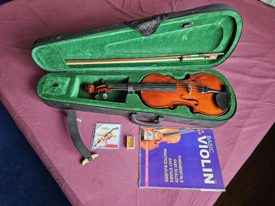 craftsman violin 4/4 full size (Category: Musical Instruments) located in Quezon City. Submitted by erennnnn (Listing ID 1432290285, Image 1). Description: craftsman violin 4/4 full size 2800 items included: 1x violin 1x bow 1x violin case 1x extra violin string (1st string and 4th string) 1x rosin 1x shoulder rest as is what you see is what you get note: cosmetic issue -may white spots po yung case -tape mark in fingerboard meet up: metro manila