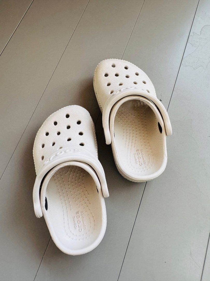 Crocs Classic Clogs for Toddler C6 (Category: Babies & Kids Fashion) located in Bacoor. Submitted by darklab_project (Listing ID 1432308903, Image 3). Description: Bought last January only • FIXED PRICE • RFS : outgrown.