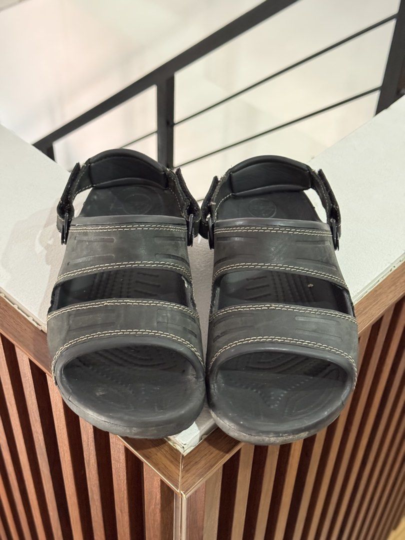 Crocs Mens Yukon Two-Strap Sandal (Category: Slippers & Slides) located in Sablan. Submitted by bag.a.holic.bygaile.ph (Listing ID 1432236333, Image 2). Description: needs cleaning.. .
