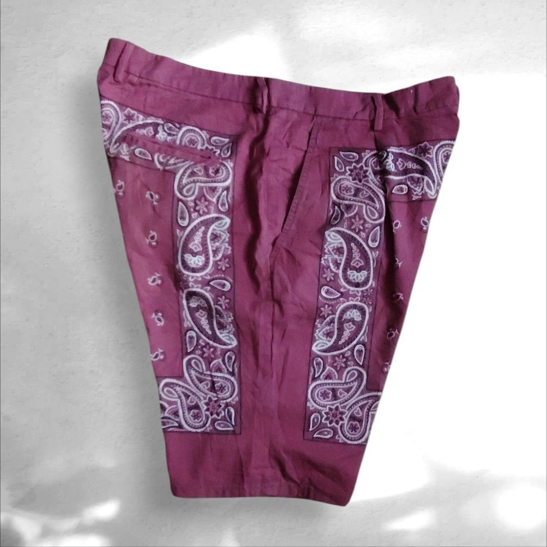 D&G Bandana Shorts (Category: Shorts) located in Marikina City. Submitted by kingdrel (Listing ID 1432224576, Image 2). Description: D&G Bandana Shorts W 39 L 22.5 VERYGOOD CONDITION NO ISSUE COLORATE 9.5-10.