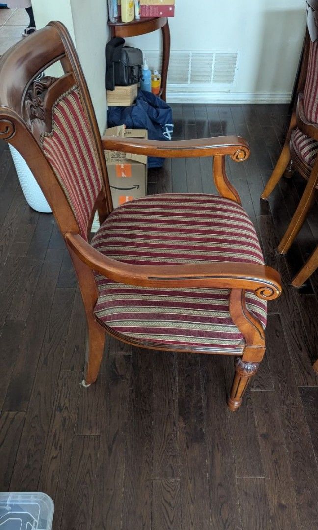 Dining Table set (Category: Home & Furniture) located in Toronto. Submitted by shoppinginmycloset (Listing ID 1432357057, Image 2). Description: Wood, Dining Table set with 6 chairs with 2 arm chairs..