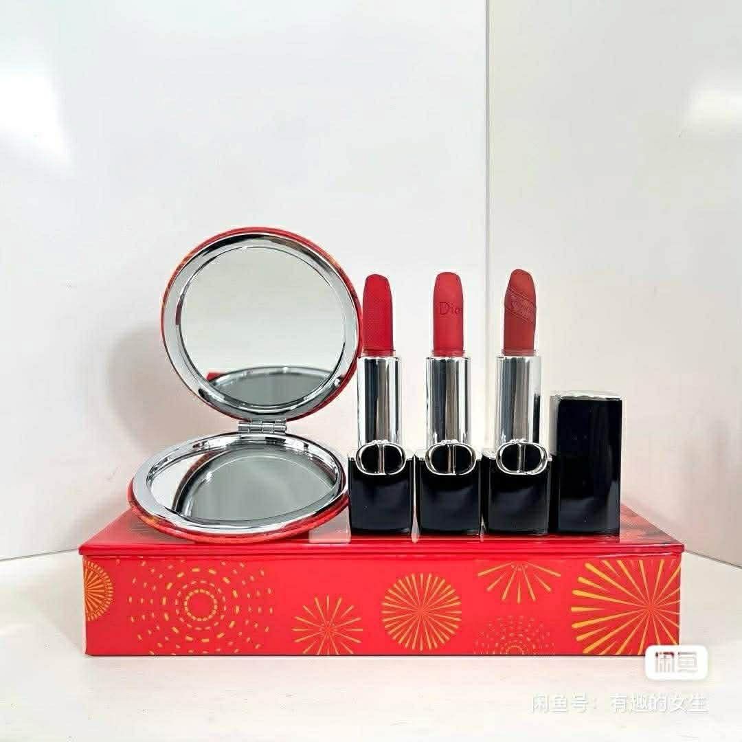 DIOR LIPSTICK SET (Category: Makeup) located in Manila. Submitted by justria (Listing ID 1432264162, Image 2). Description: .