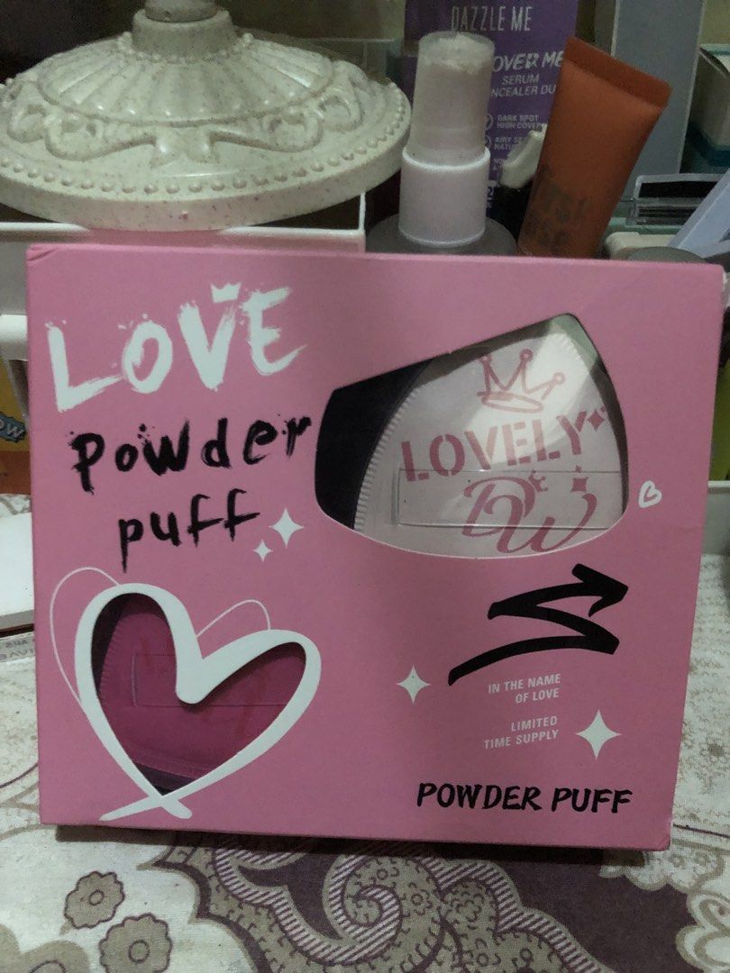 DW powder puff (Category: Makeup) located in Manila. Submitted by dedios_cristine (Listing ID 1432310472, Image 1). Description: .