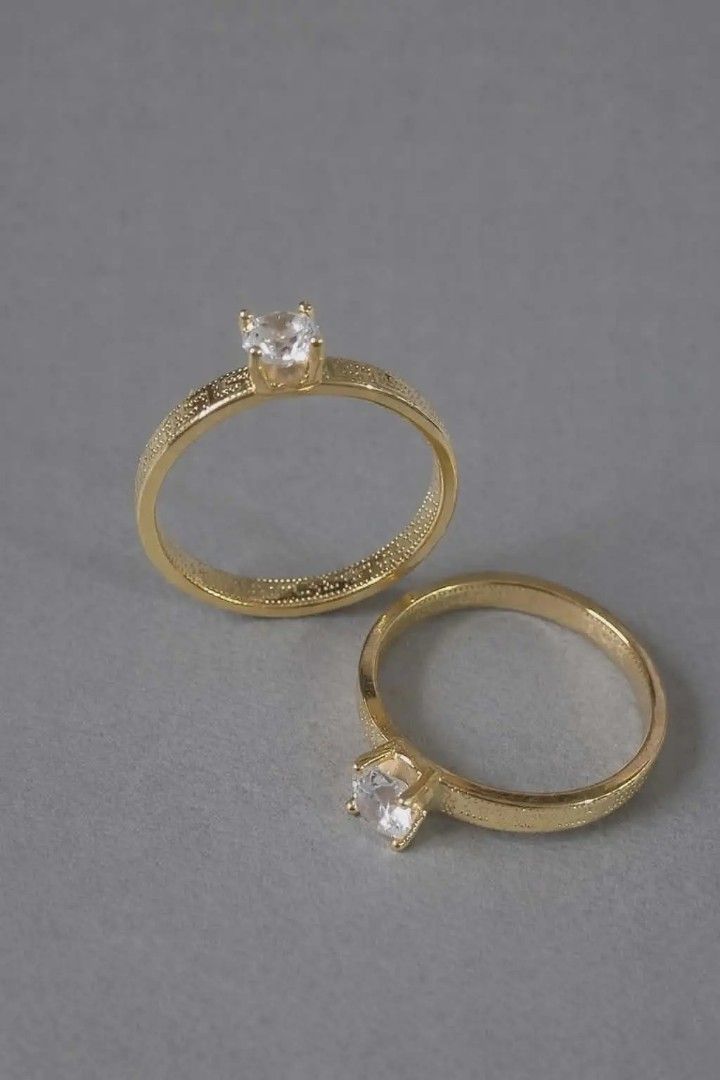 FenFen Solid Engagement Ring in 18K Saudi Gold (Category: Rings) located in Caloocan City. Submitted by cheskhaionlinestore2.0 (Listing ID 1432302879, Image 2). Description: 18K Saudi Gold FenFen Engagement Ring Solid and Pwede pang everyday 😍 Size 6,7,8,9 ‼️ Onhand ‼️ ₱9060 only ⚡ 🍒Nasasangla💯/ Pawnable 💯 🍒Ship Via Lbc/ JNT 🍒Same Day delivery via LALAMOVE 🚚 🍒Wise and Lifetime Investment 💯 🍒 Brandnew 💯 🍒Open for COD/COP with downpayme