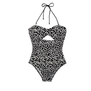 (Category: ) located in . Submitted by wearabletreasures.v (Listing ID 1432323144, Image 1). Description: .