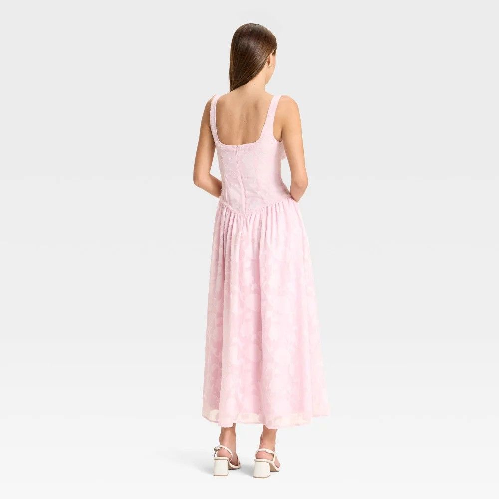 [FOR RENT] Wild Fable Pink Jacquard Tulle Maxi Wedding Guest Summer Dress (Category: Dresses) located in Las Pinas. Submitted by chelhq (Listing ID 1432309905, Image 2). Description: Size: Medium on tag (fits M-semi L frames) Floor-length for a 5' height (need to wear heels) Location: Las Piñas Courier: J&T, LBC, Lalamove/Grab/MoveIt Mode of Payment: GCash, BPI, GoTyme Shipping c/o Buyer.