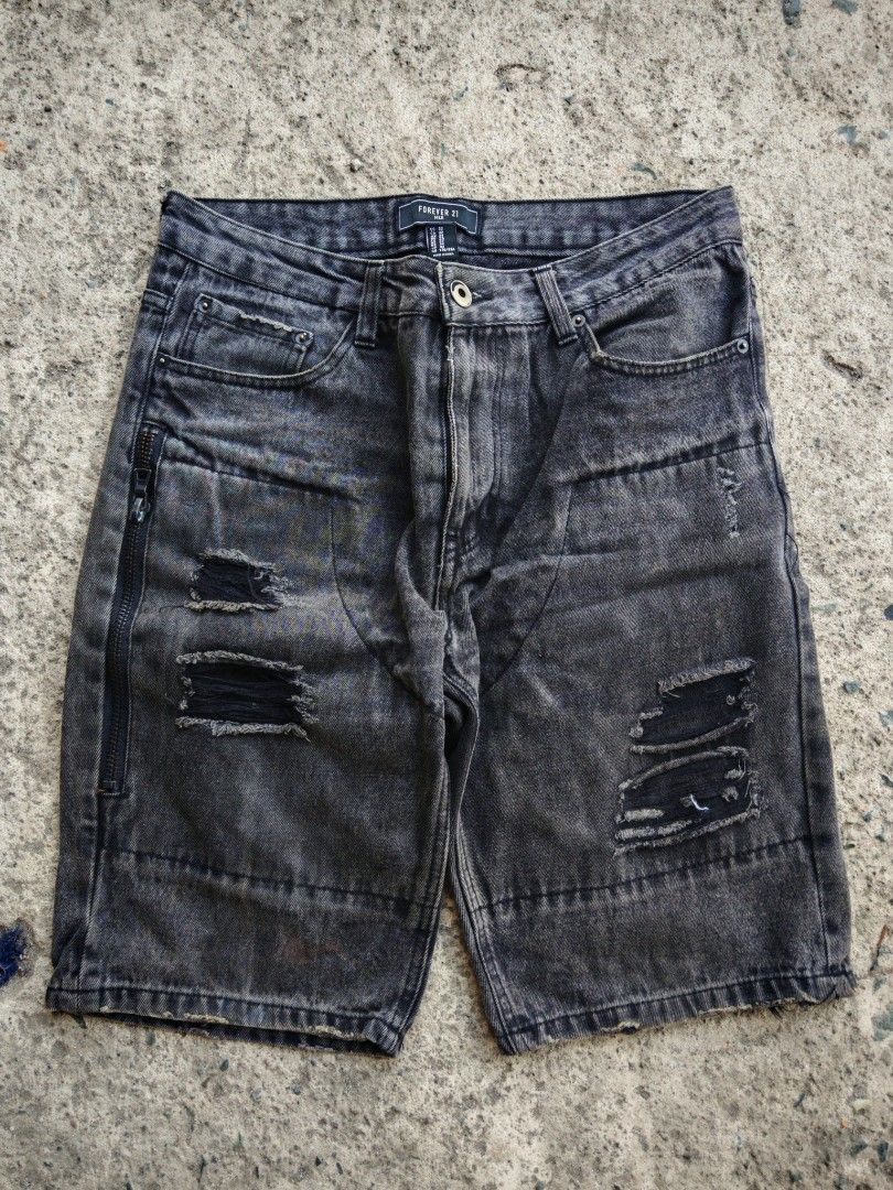Forever 21 Men Distressed Denim Shorts (Category: Shorts) located in Manila. Submitted by justmecly (Listing ID 1432313040, Image 1). Description: - Forever 21 Men's Denim Shorts - Dark grey wash - Button and zipper closure Size 32 L 22 .
