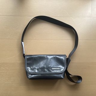 由 shouldwe (刊登 ID 1432260984，圖片 1) 提交，位於 的 (類別：)，說明：。