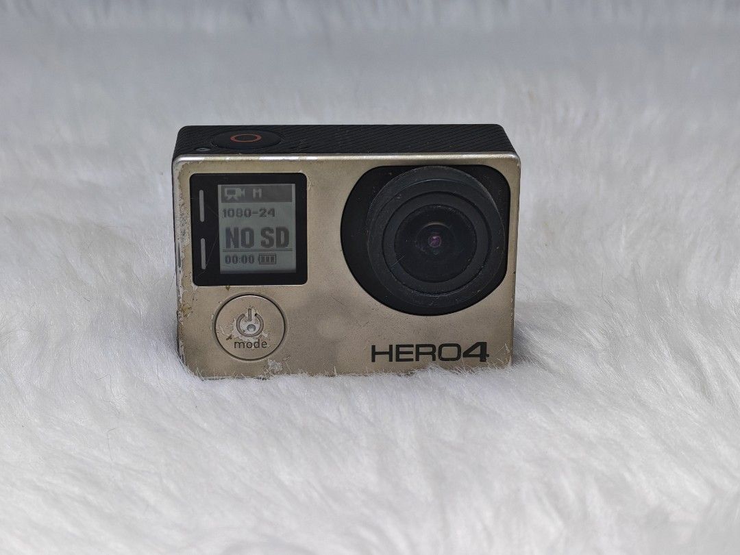 GoPro Hero 4 Action Camera with Accessories (Category: Cameras) located in Manila. Submitted by ultimogizmos (Listing ID 1432311411, Image 2). Description: - GoPro Hero 4 action camera for sale. - Includes: - Waterproof housing - Floating hand grip - Extra battery - Video settings: 1080p resolution..