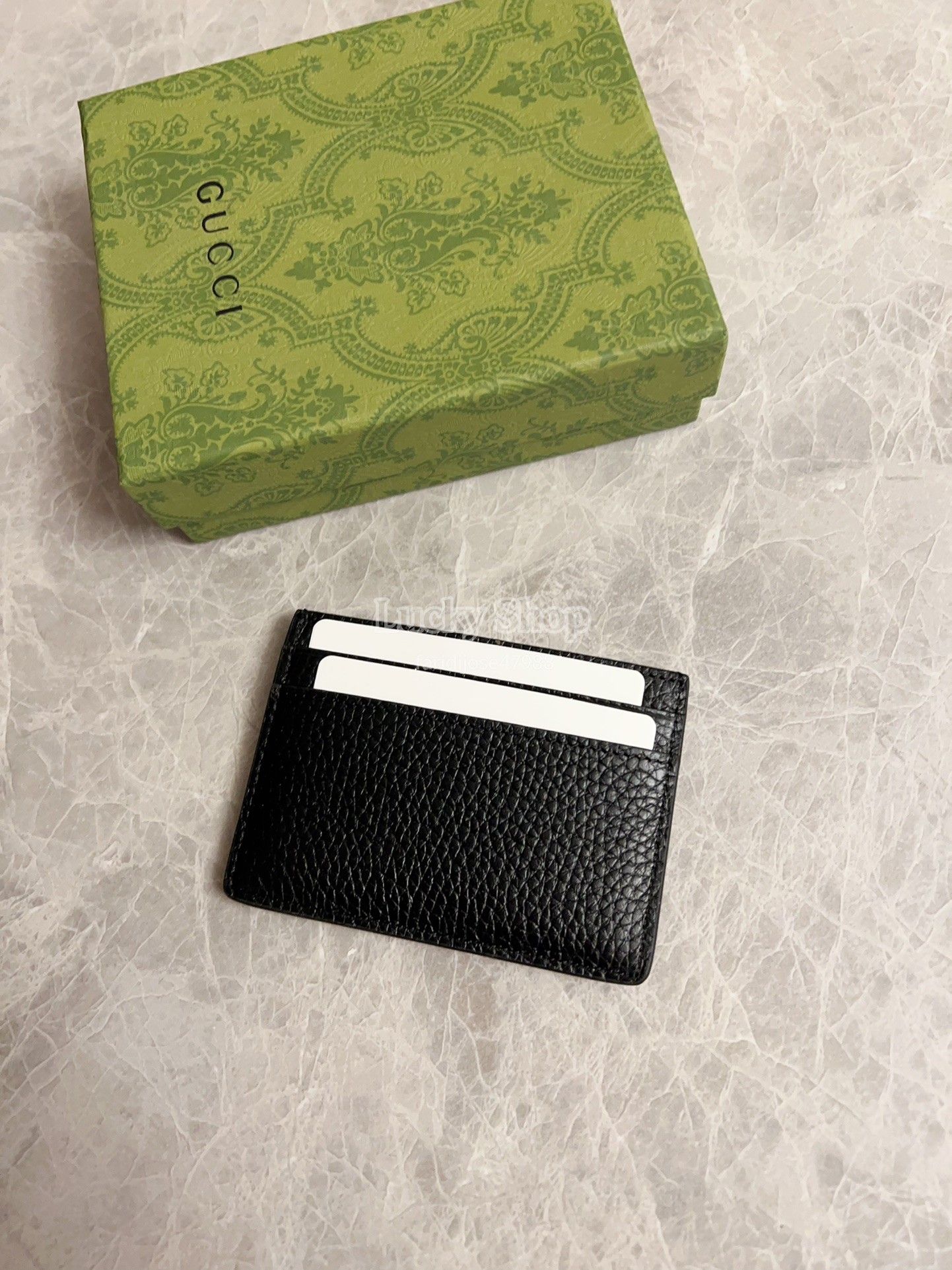 全新🌸 gucci 小卡包 黑皮 size：10x7.5cm, 女裝, 手袋及銀包, 長銀包 - Carousell