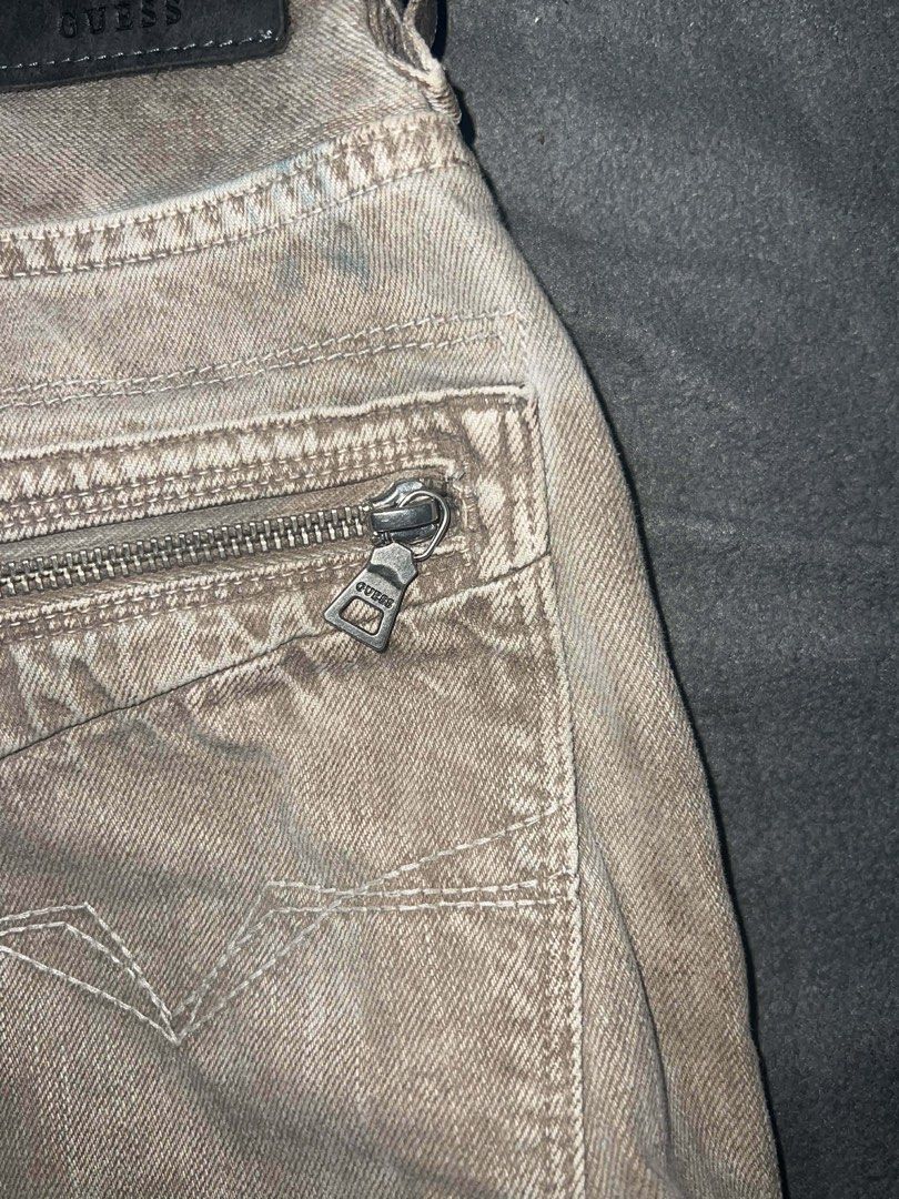 Guess Vintage Pants (Category: Jeans) located in Pasay City. Submitted by yang_mg21 (Listing ID 1432350407, Image 3). Description: Authentic Vintage Guess Los Angeles 1981 Very well taken care of, 9/10 condition Last price at 1.3k for sure buyer.